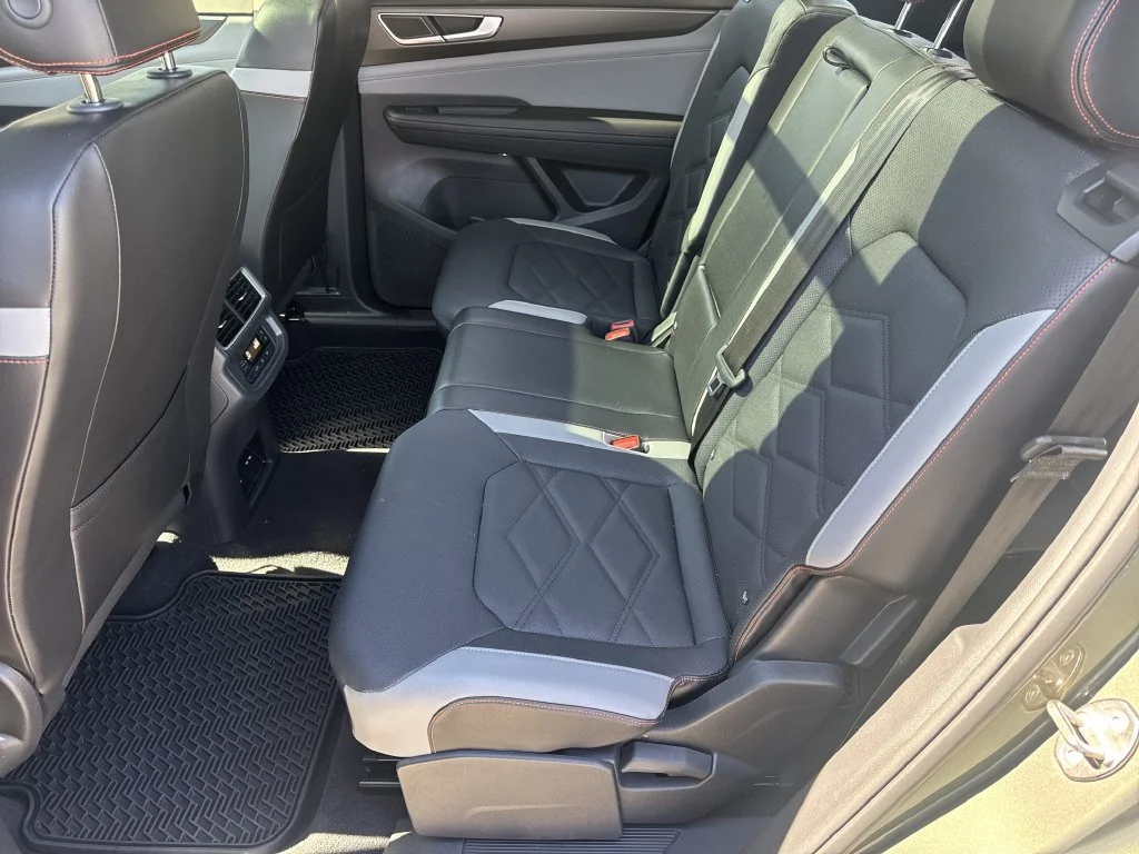 Used 2024  Volkswagen 2.0T Peak Edition SE w/Technology image 20