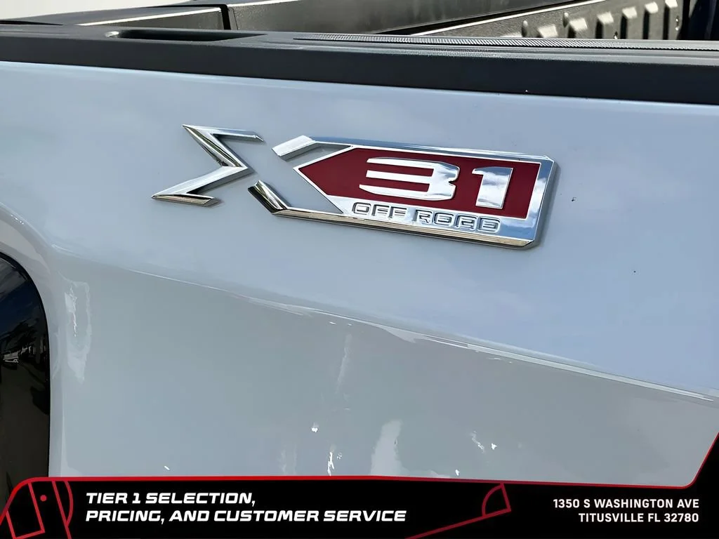 New 2026 Glacier White Tricoat GMC SLT image 21