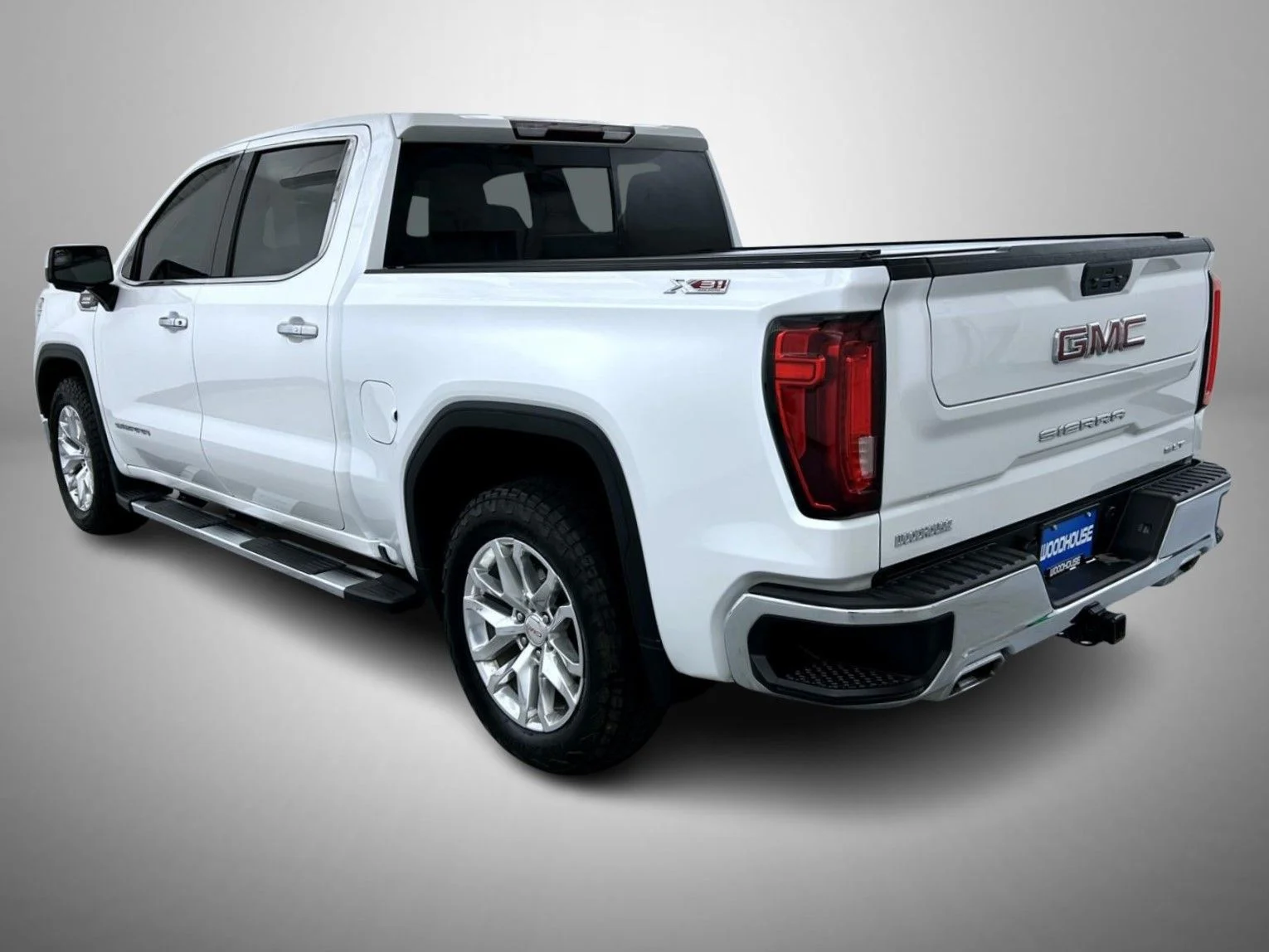 Used 2021 White GMC SLT image 7