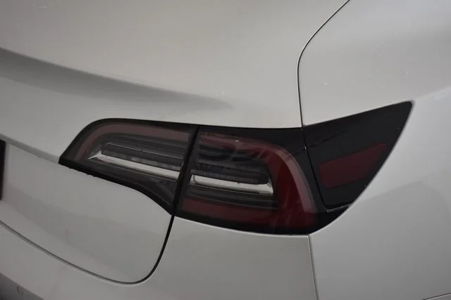 Used 2018 White Tesla Long Range image 2