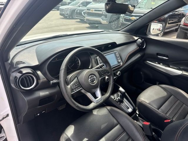 Used 2020 White Nissan SR image 11