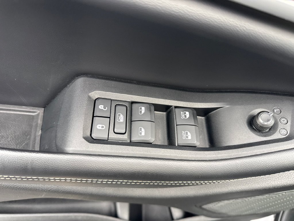 Used 2024 Gray Jeep Limited image 12