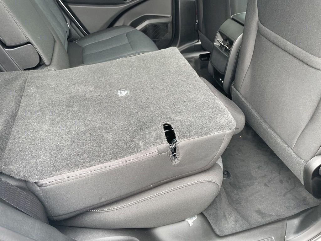 New 2026 Bright White Clear-Coat Exterior Paint Jeep Laredo image 35