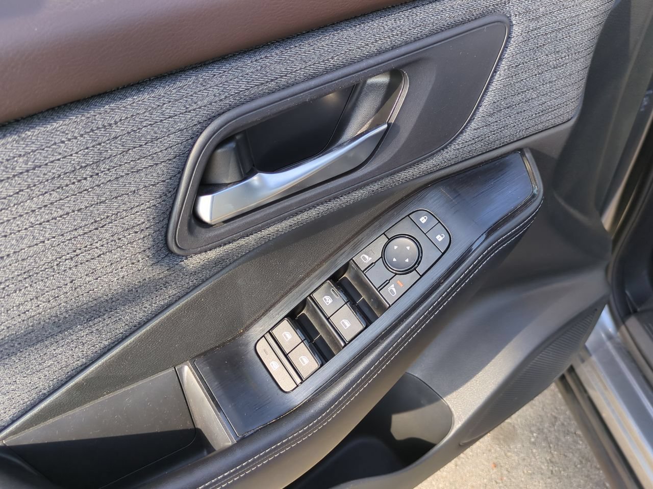 Used 2023 Gun Metallic Nissan SV image 22