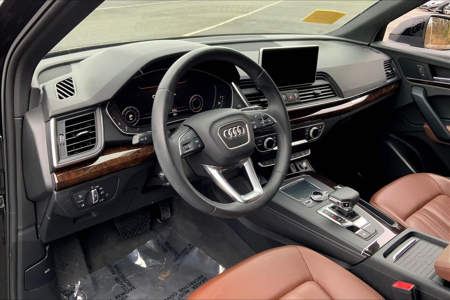 Used 2019 Mythos Black Metallic Audi Premium Plus image 18