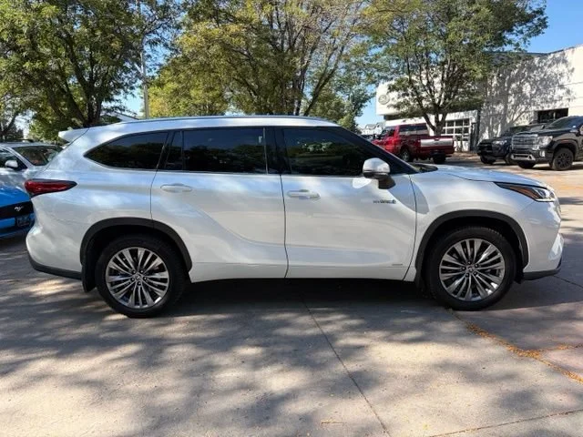 Used 2021 Blizzard Pearl Toyota Hybrid Platinum image 8