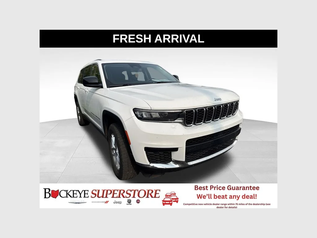 Used 2021 White Jeep Laredo image 1