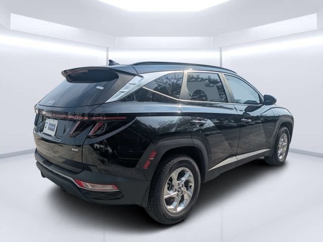Used 2023 Black Hyundai SEL image 3