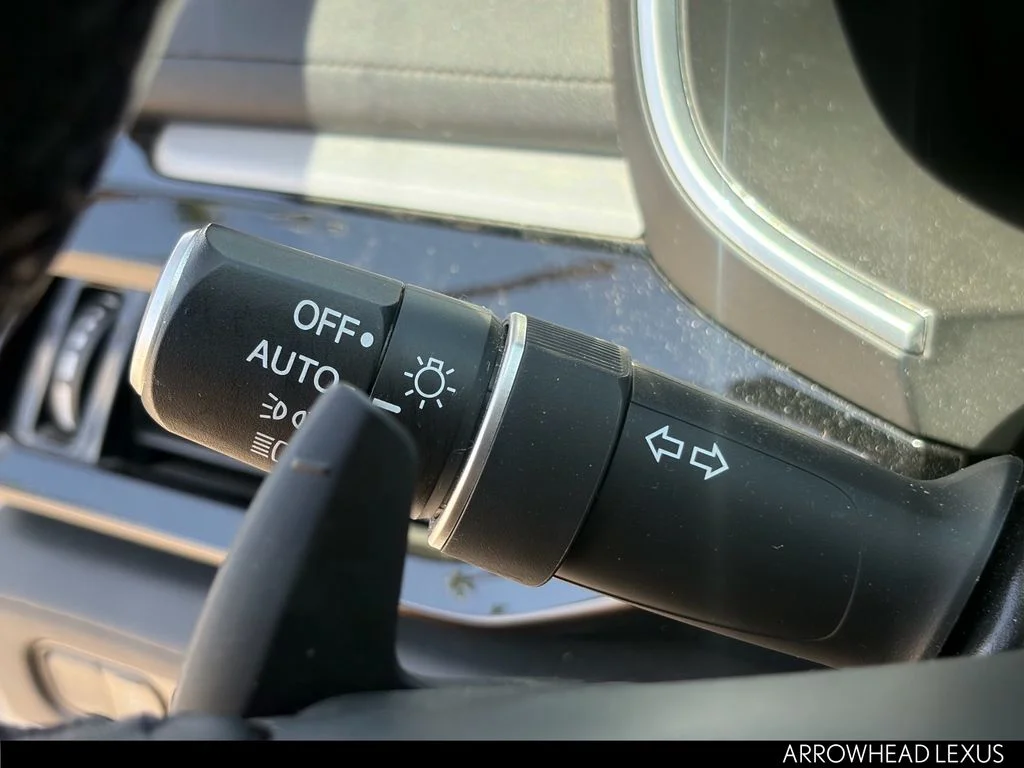 Used 2025 White Acura Technology Package image 13