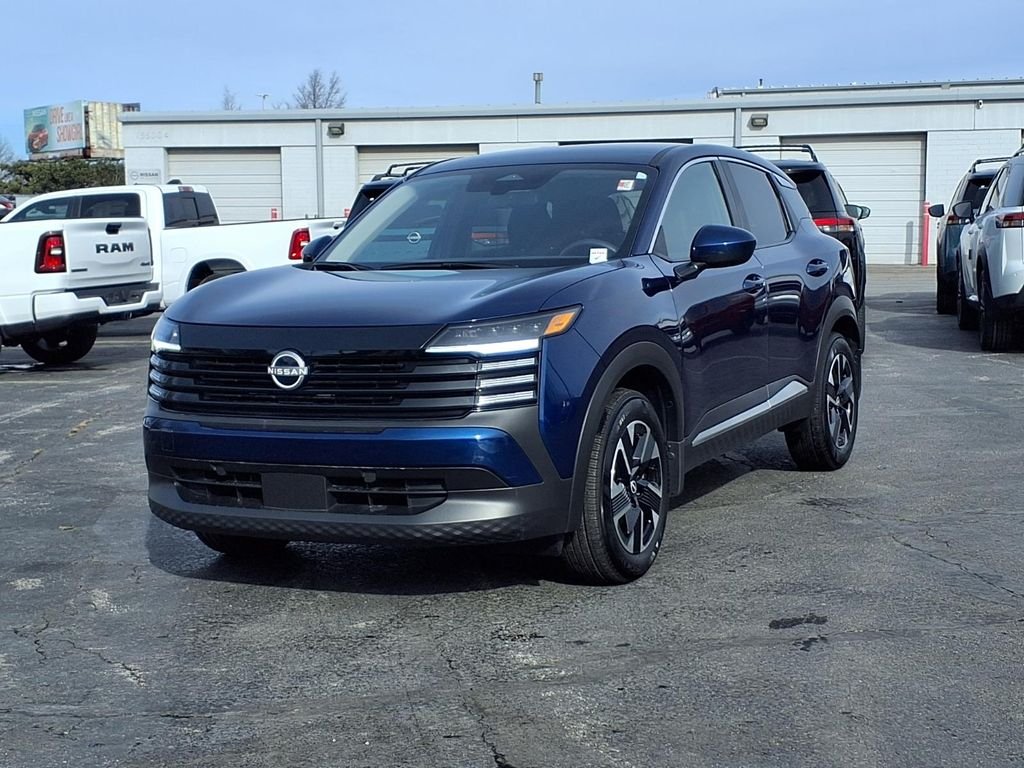 Used 2025 Nissan Kicks SV AWD with VIN 3N8AP6CB3SL357795 for sale in Kansas City