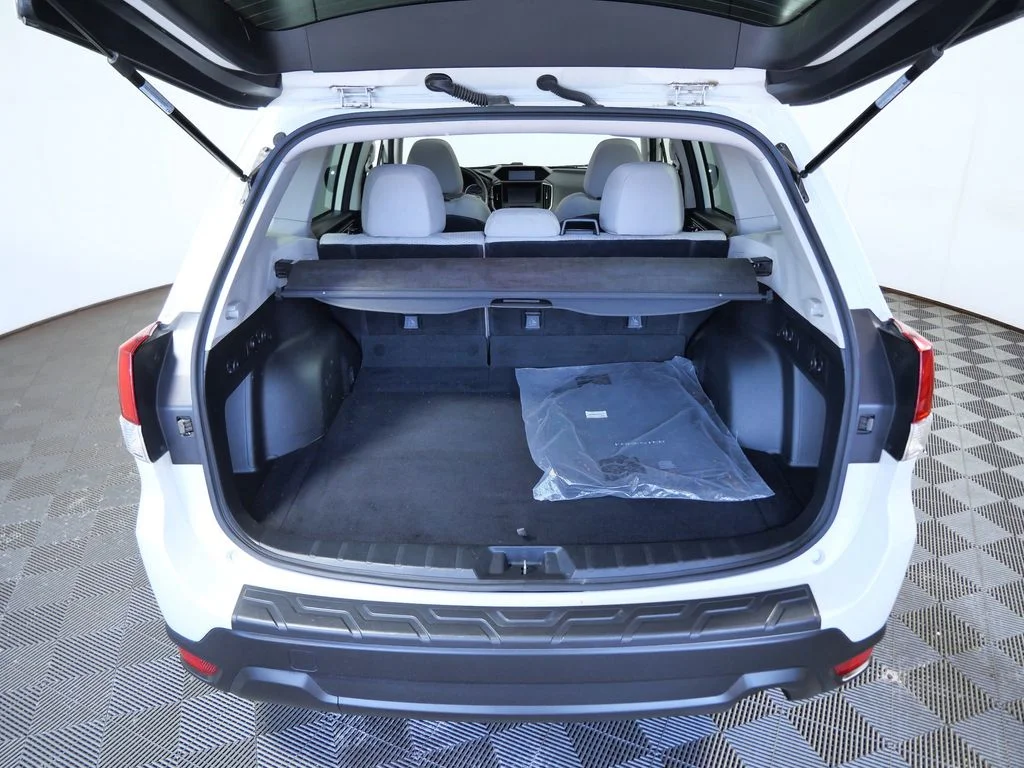 Used 2020 White Subaru Premium image 8