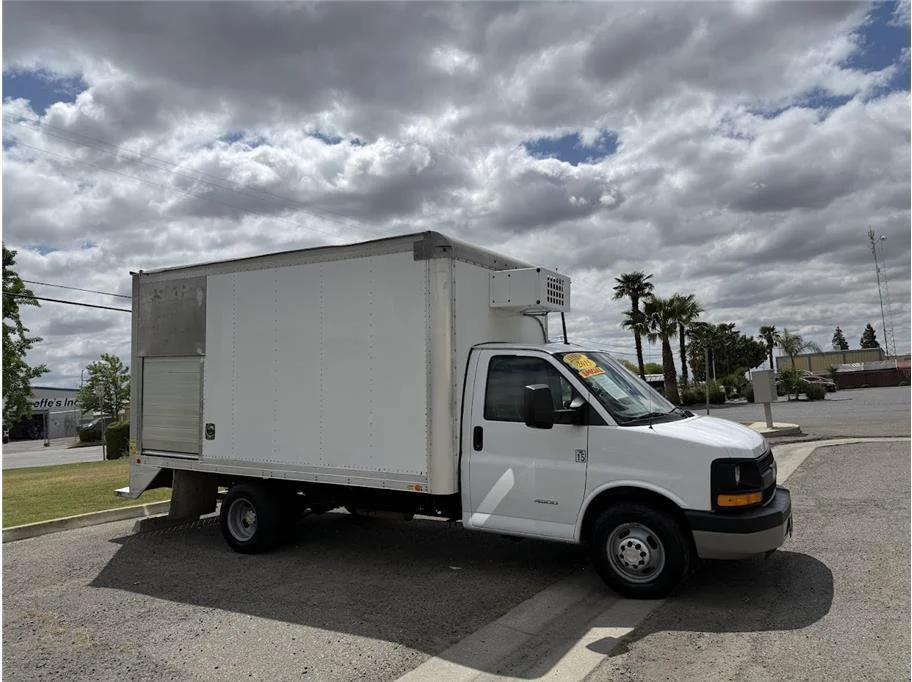 2015 Chevrolet Express Cutaway