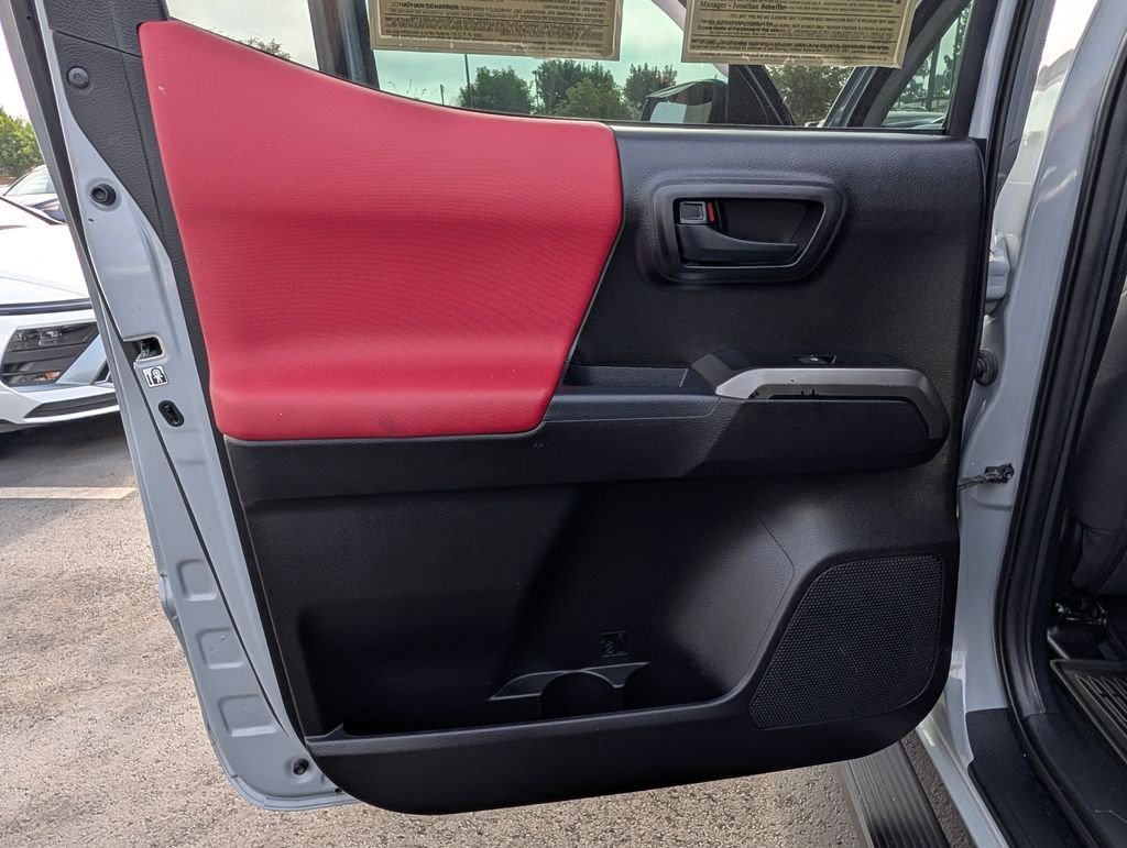 2020 Toyota Tacoma SR5 - Photo 13