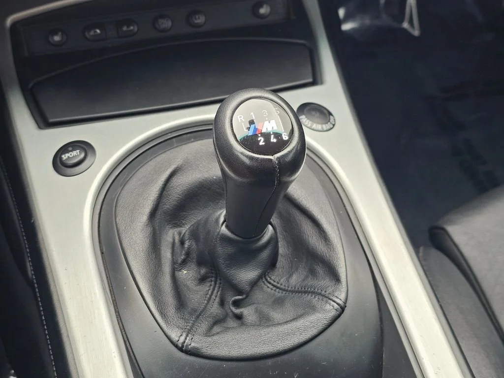 Used 2007  BMW M image 29