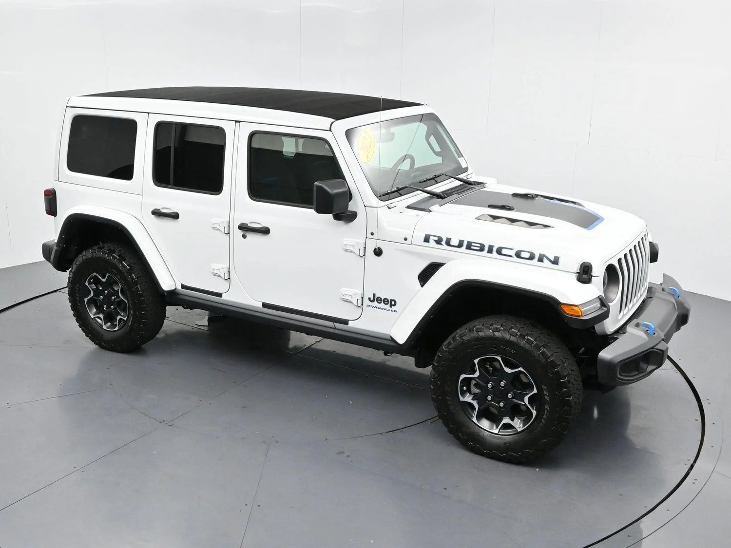 Used 2023 Bright White Clearcoat Jeep Rubicon image 40