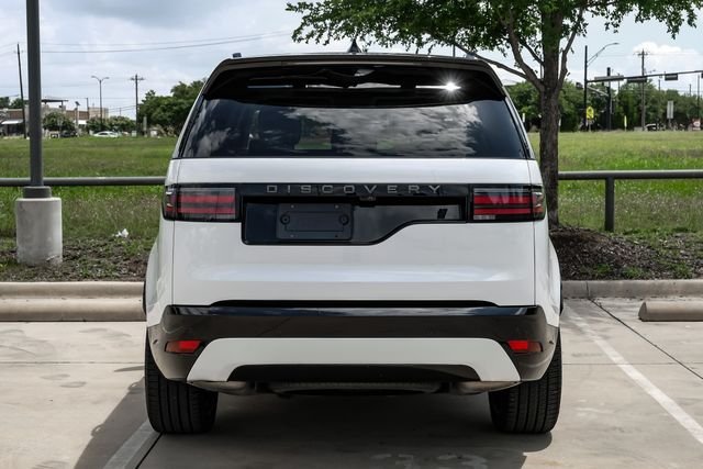 Used 2025 White Land Rover Dynamic SE image 11