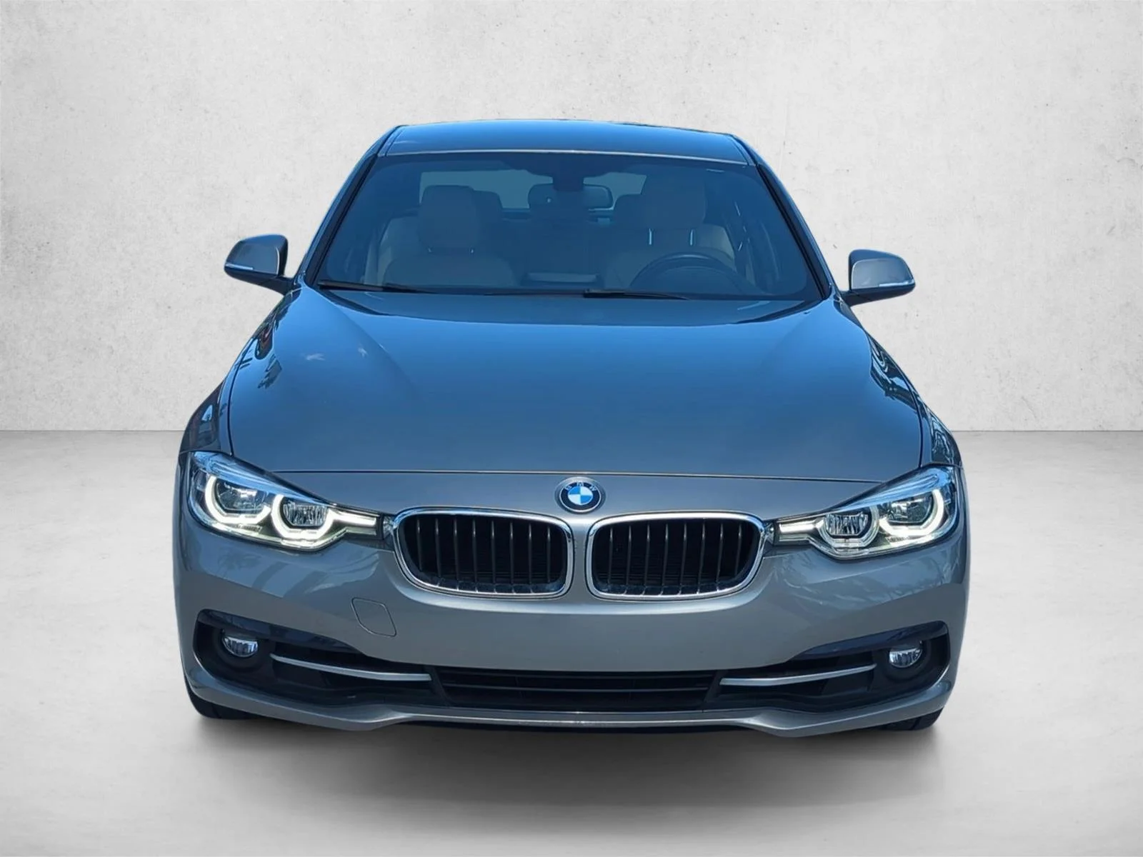 Used 2018 Platinum Silver Metallic BMW 330i image 2