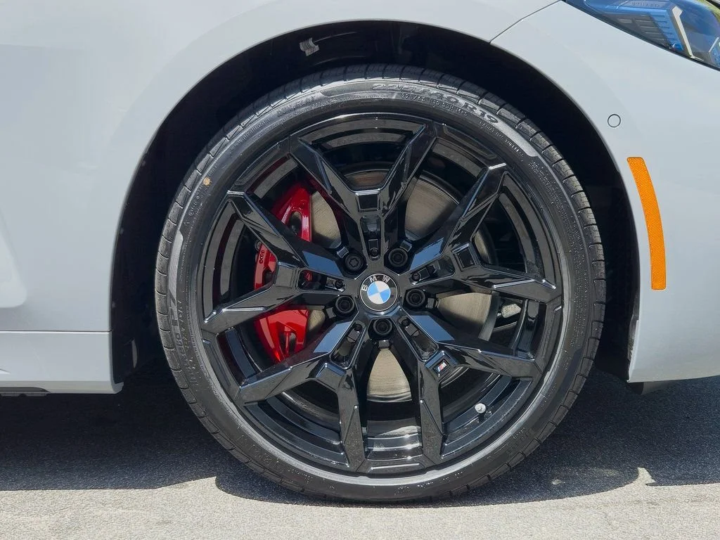 2026 BMW 4 Series M440i - Photo 9