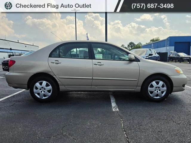 Used 2005 Desert Sand Mica Toyota LE image 8