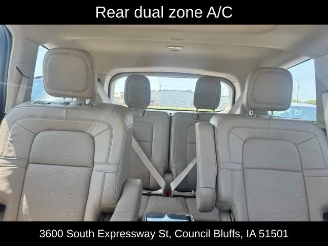 Used 2023 Red Lincoln Reserve image 22