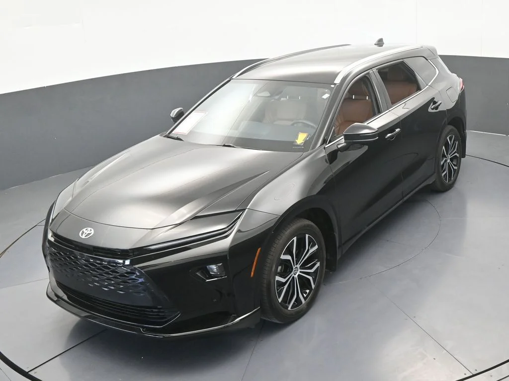 Used 2025 Black Toyota XLE image 53
