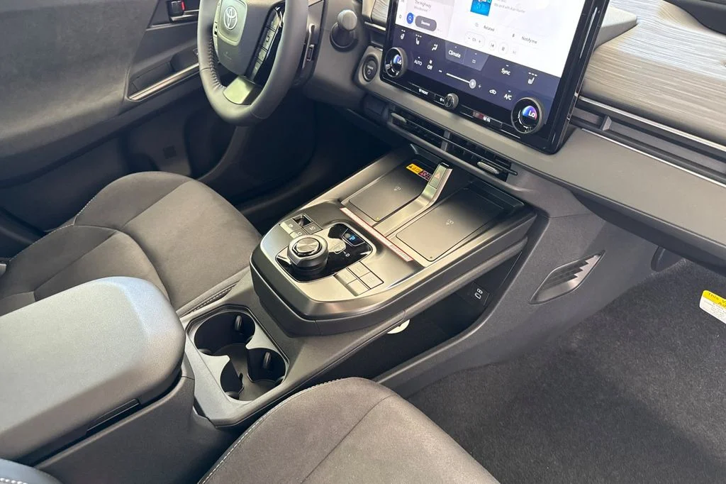 New 2026 Overcast Toyota  XSE image 17