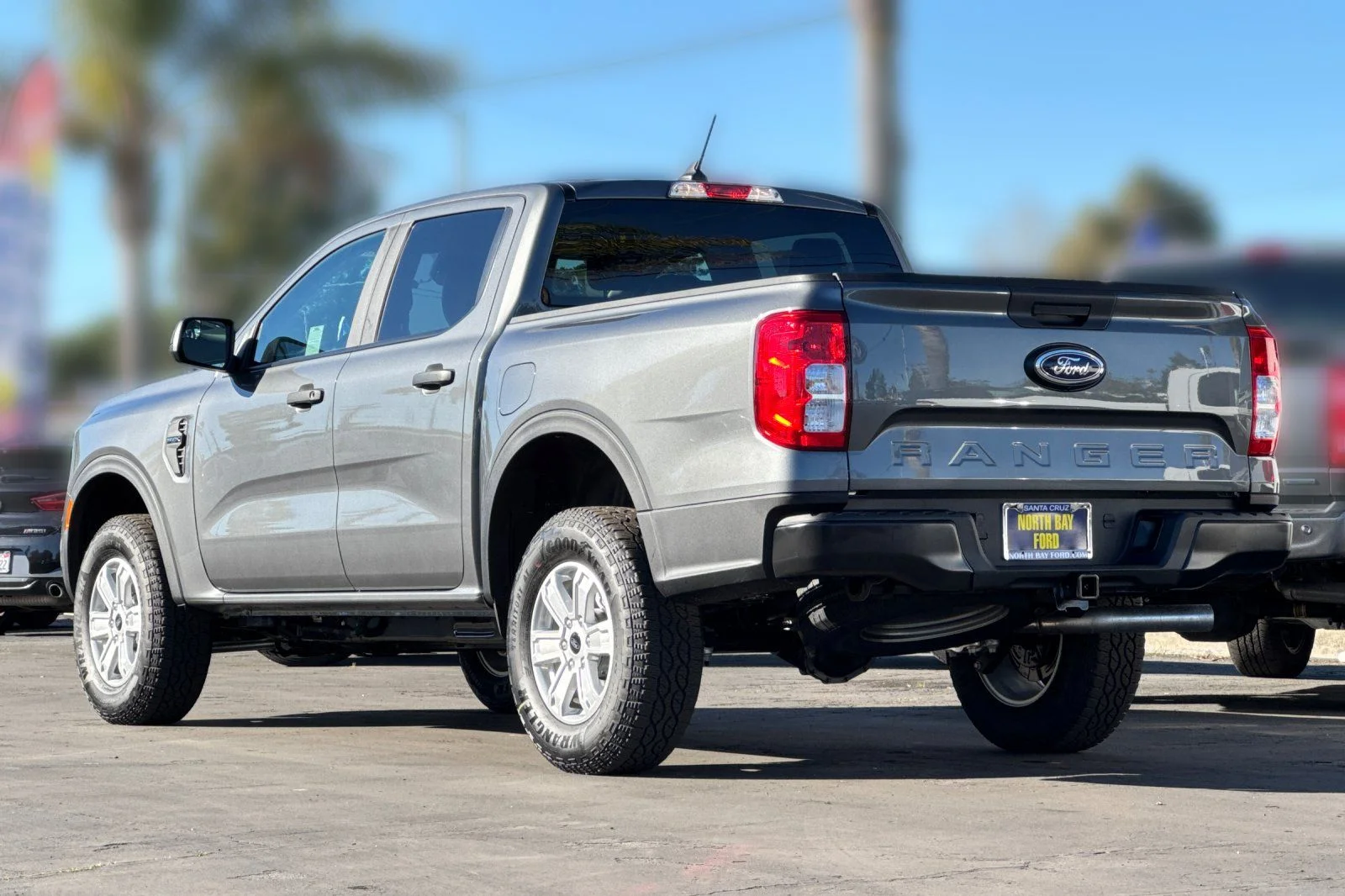 New 2025 Carbonized Gray Metallic Ford XL image 7
