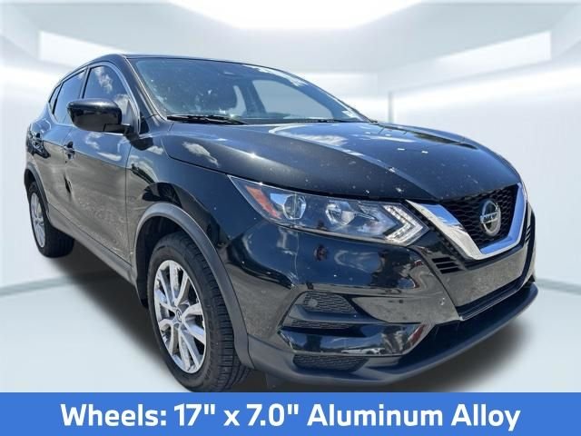 Used 2020 Black Nissan S image 3