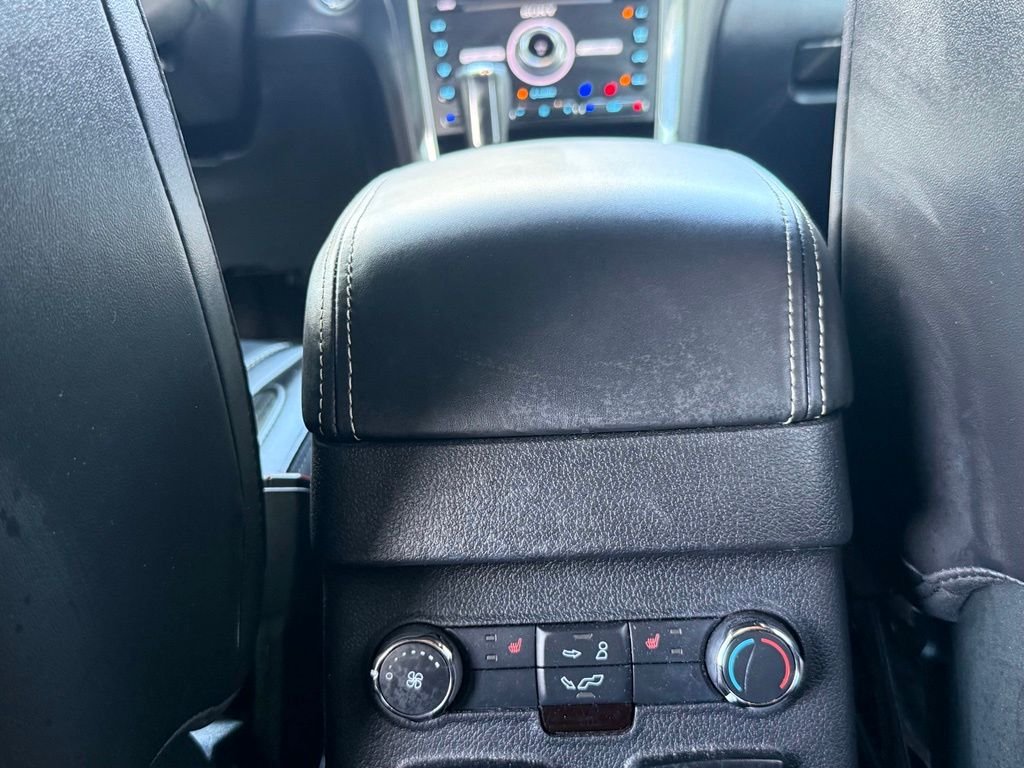 Used 2019 White Platinum Clearcoat Metallic Ford Platinum image 29