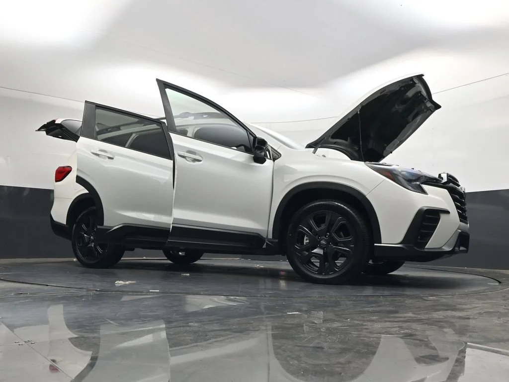 Used 2024 White Subaru Onyx Edition image 47