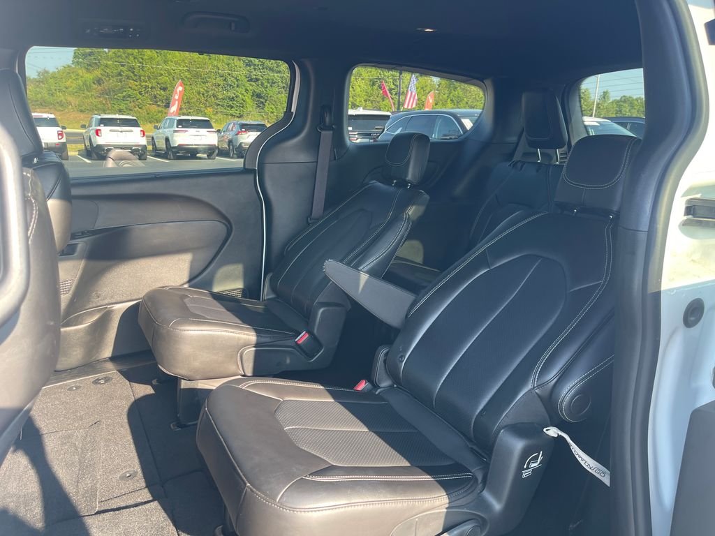 Used 2023 White Chrysler Touring L image 14