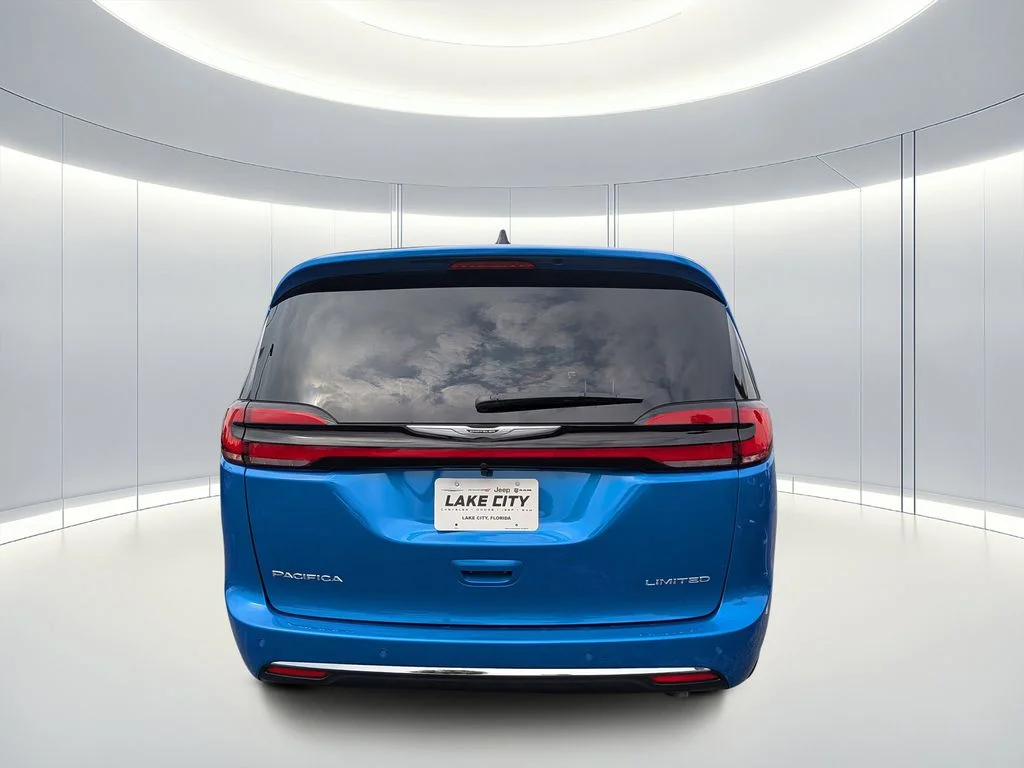 New 2026 Hydro Blue Pearl-Coat Exterior Paint Chrysler Limited image 5
