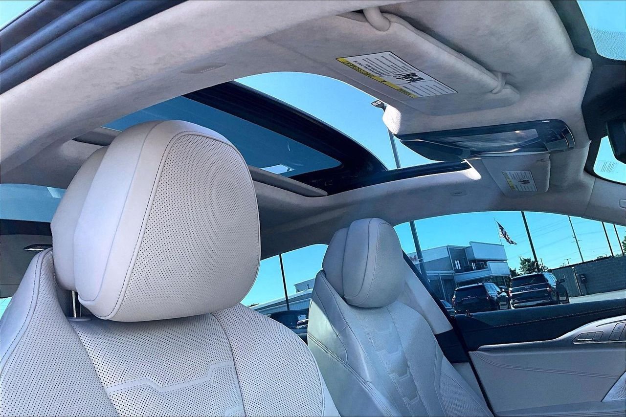 Used 2023 Frozen Pure Grey Metallic BMW xDrive image 29