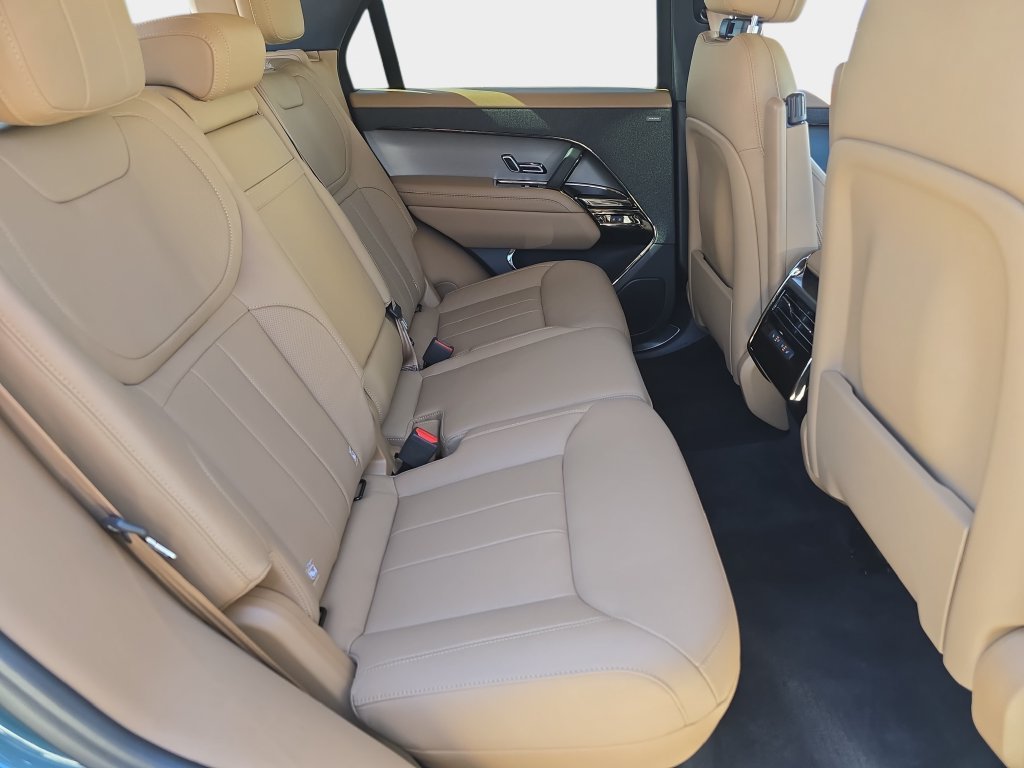 Used 2024 Green Land Rover SE image 11