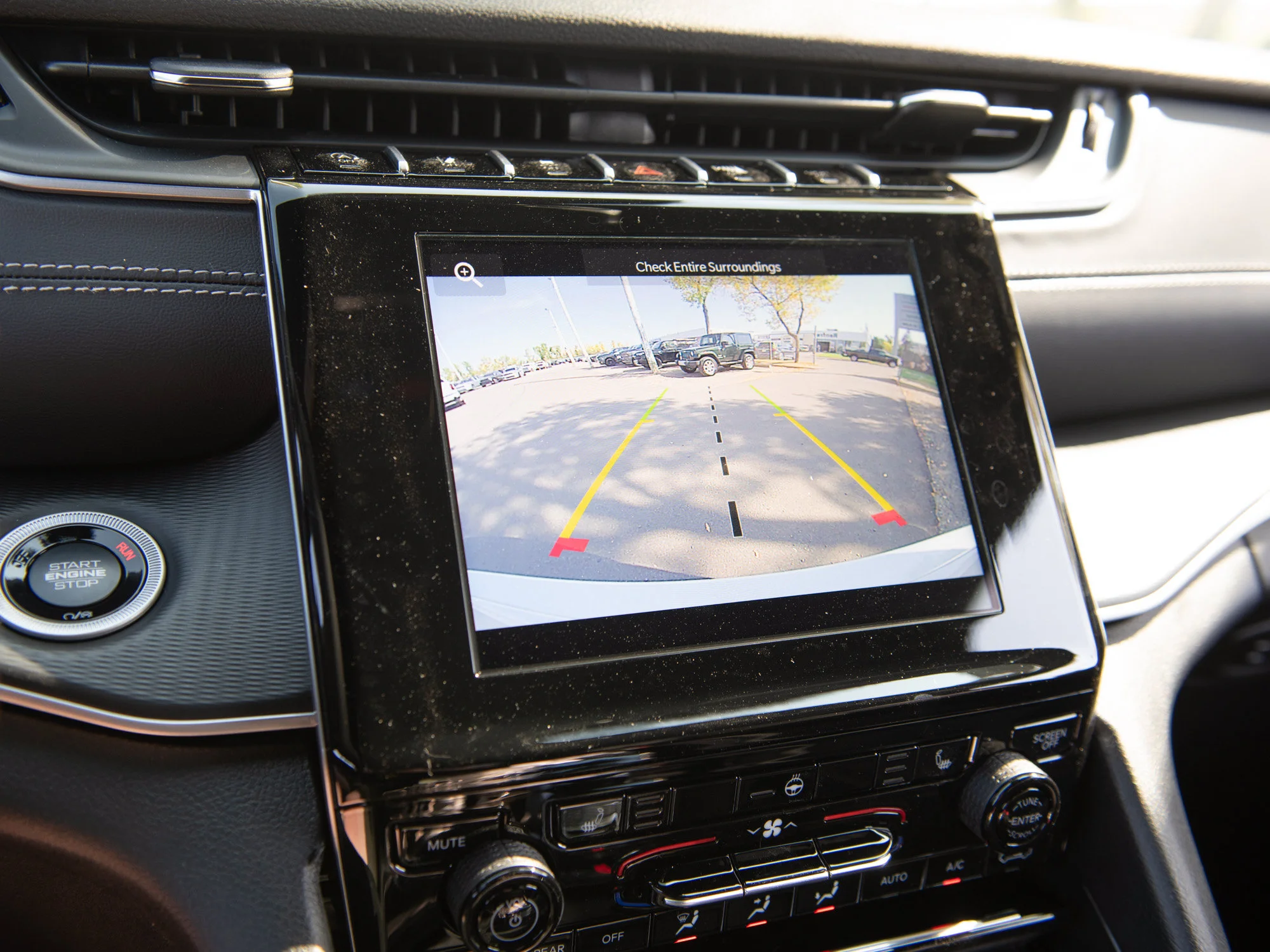 New 2025 White Jeep Altitude* 4x4, Sunroof, Heated Leather, Wireless Charging Pad image 13
