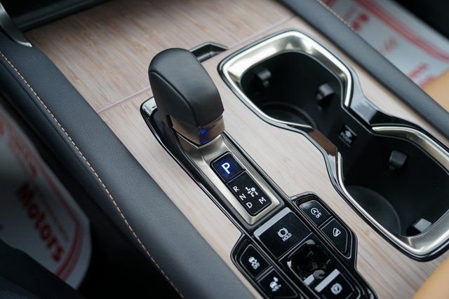 2025 LEXUS RX - Image 17