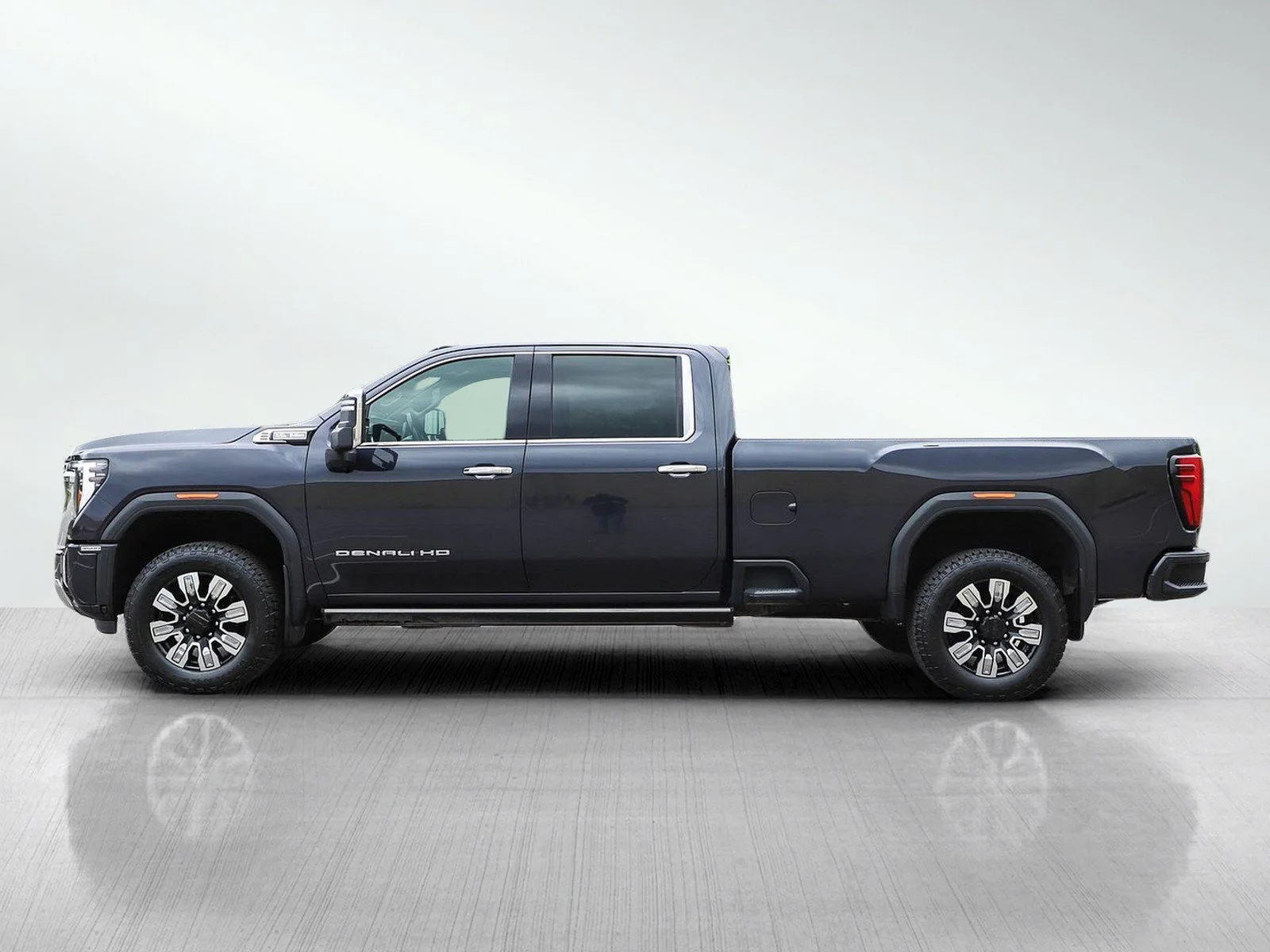Used 2024 GMC Sierra 3500HD Denali with VIN 1GT49WE72RF341281 for sale in Bloomington, Minnesota