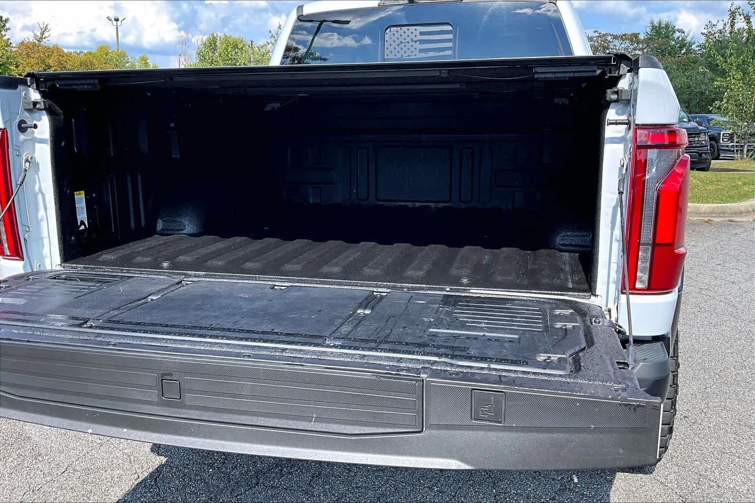 Used 2025 Space White Metallic Ford Raptor image 33