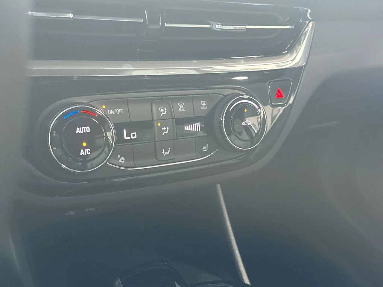 2026 Buick Envista Sport Touring - Photo 20