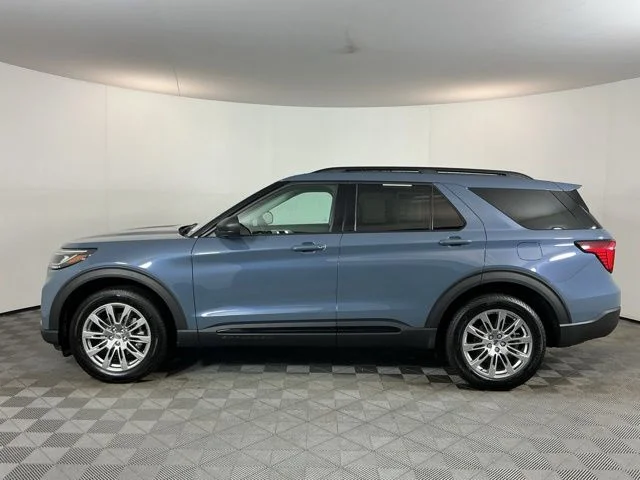 Used 2026 Vapor Blue Ford Active image 8