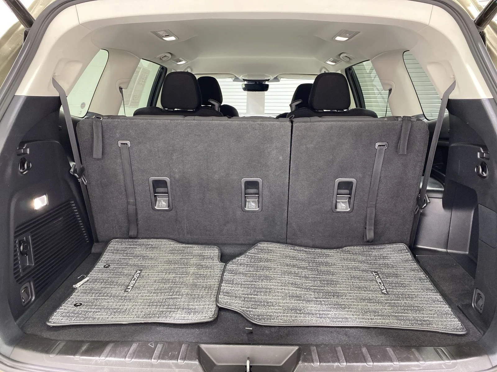 2025 Subaru Ascent Premium - Photo 23