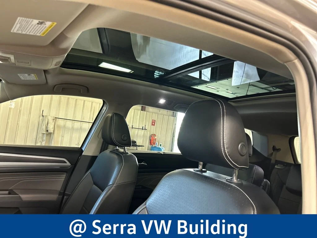 Used 2022  Volkswagen 3.6L V6 SEL R-Line image 14