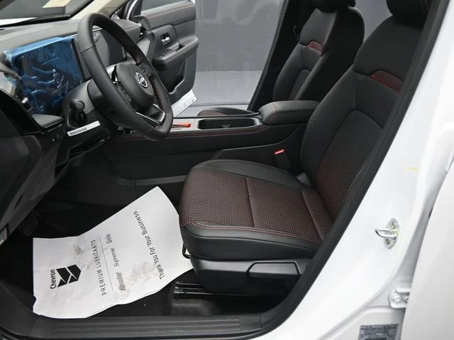 2025 Nissan Kicks SR - Photo 28