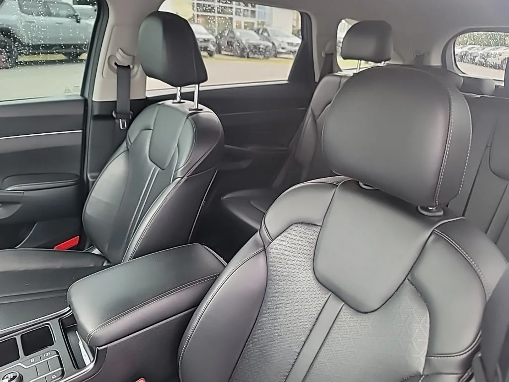 Certified Used 2023 Silver Kia S image 10