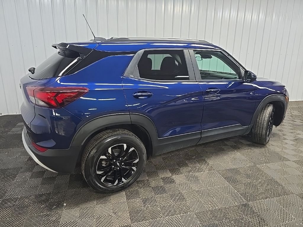 Used 2023 Blue Chevrolet LT image 3