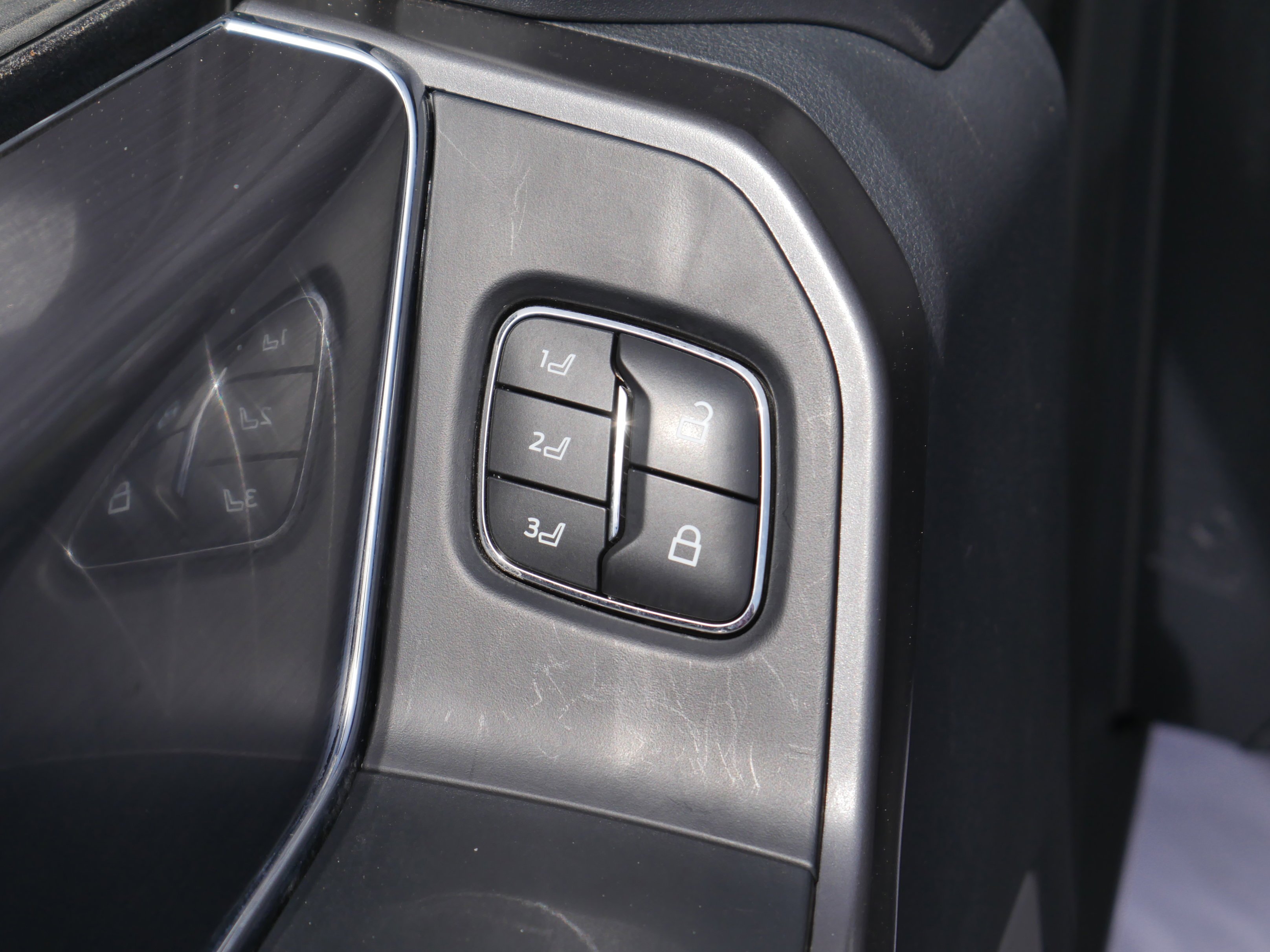 2025 Ford F-150 Lariat - Photo 42