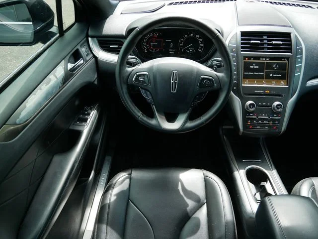 Used 2018 Velvet Lincoln Premiere image 12