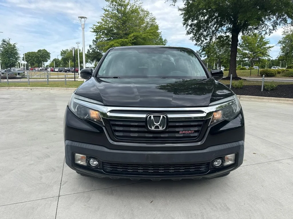Used 2019  Honda Sport image 2