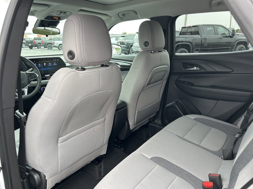 New 2026 Summit White Chevrolet LT image 39