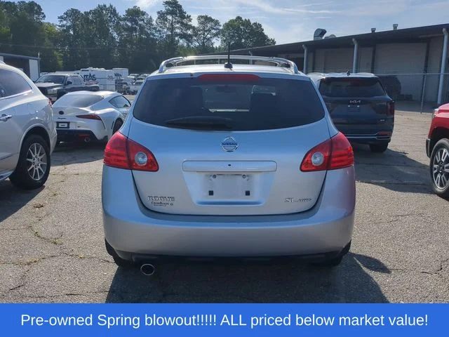 Used 2010 Silver Nissan SL image 4